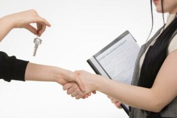 The 3 First Things Startups Should Outsource