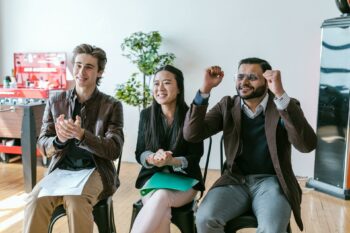 Pro Tips: How to Communicate During Your Fundraise