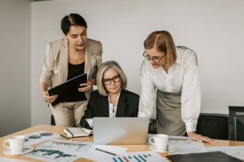 How to Build a Million-Dollar Startup Without Losing Control of Your Finances