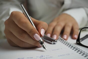 4 Benefits of Hiring Independent Contractors Image