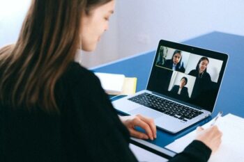 Hybrid Working in Tech Start-ups: The Pros and Cons